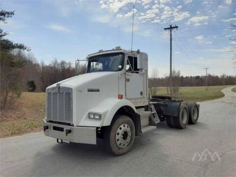 1999 Kenworth T800 for sale at Vehicle Network - Allied Truck and Trailer Sales in Madison NC