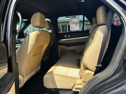 2016 Ford Explorer