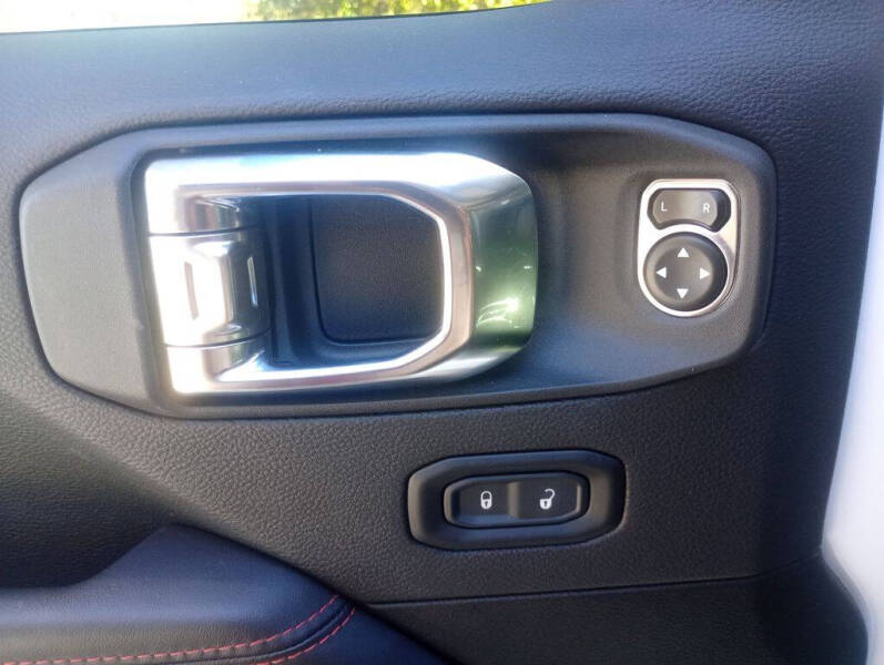 2025 Jeep Wrangler Rubicon X