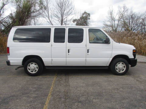 2009 Ford E-Series E-150 XLT