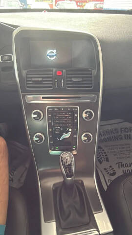 2016 Volvo XC60 T5 Premier