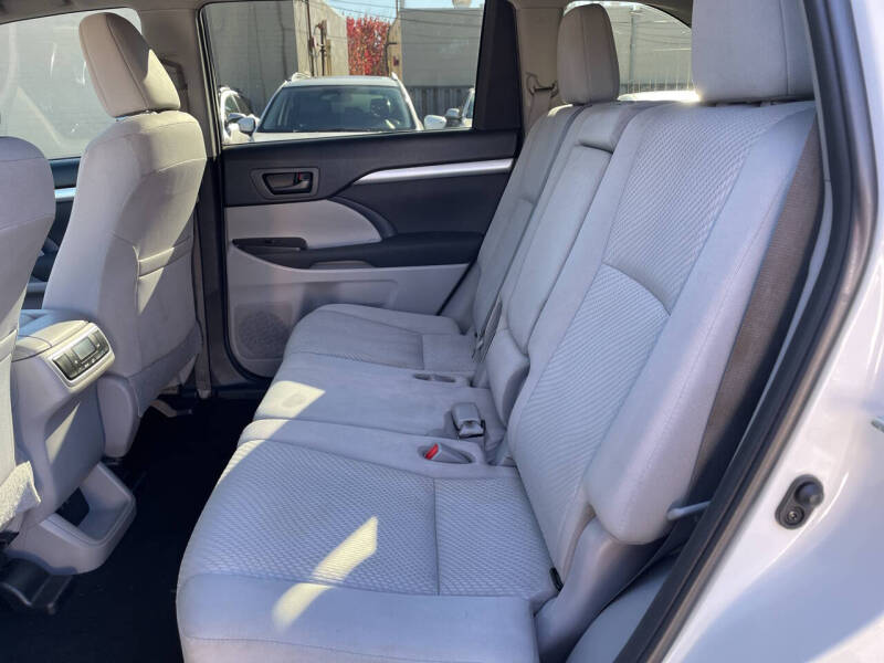 2019 Toyota Highlander LE Plus