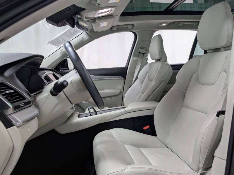 2023 Volvo XC90 B5 Core