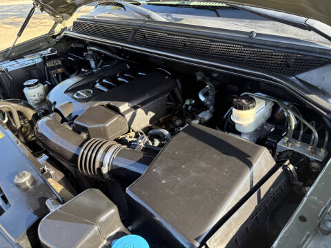 2004 Nissan Armada SE