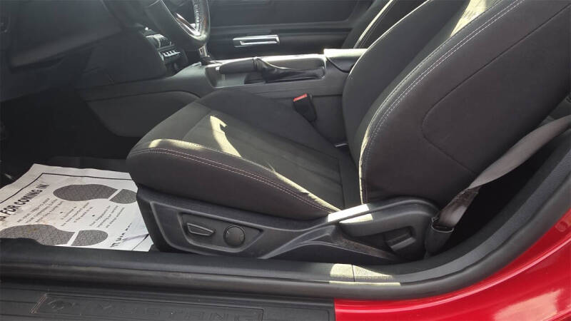 2020 Ford Mustang EcoBoost