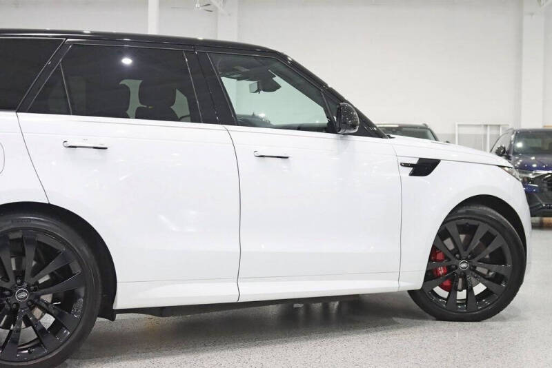 2025 Land Rover Range Rover Sport P460e Dynamic SE