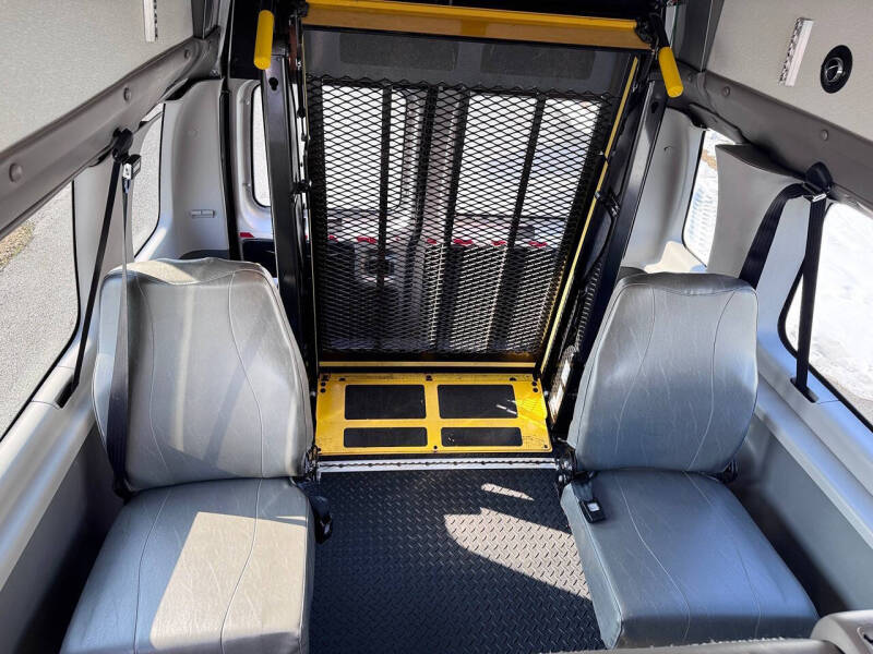 2012 Ford E-Series E-350 SD XL