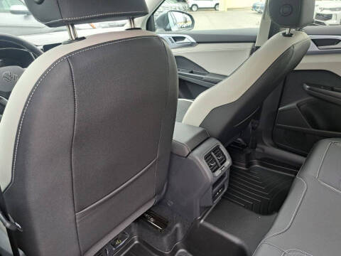 2026 Volkswagen Taos SE