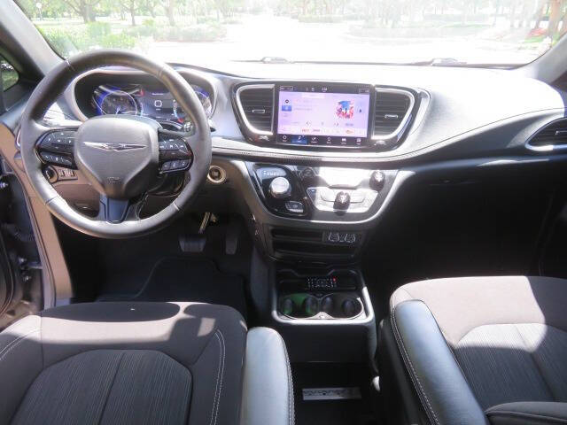 2021 Chrysler Pacifica Touring