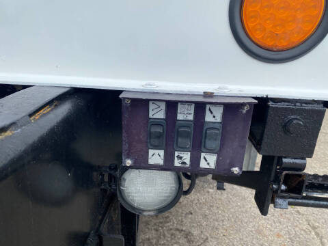 2015 Freightliner M2 106