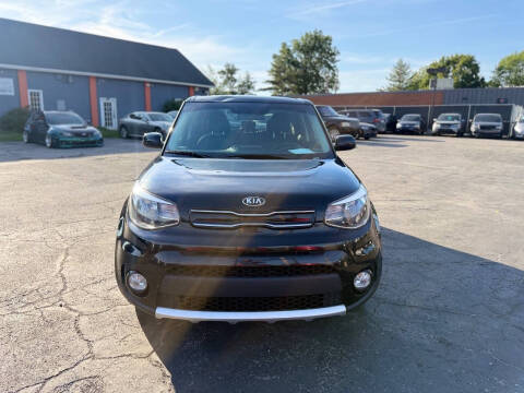 2017 Kia Soul +