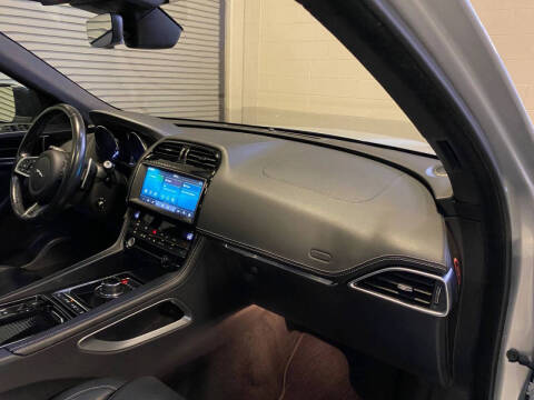 2019 Jaguar F-PACE S