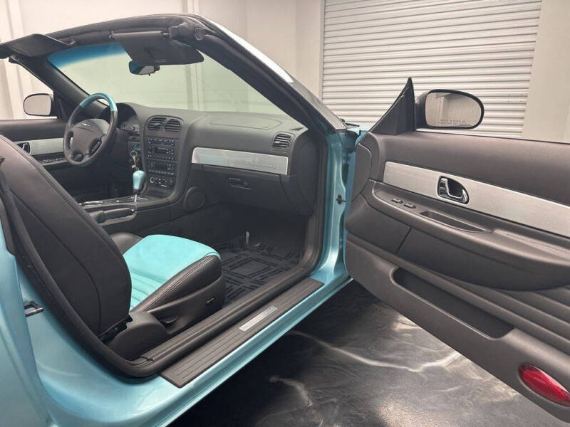 2002 Ford Thunderbird Deluxe