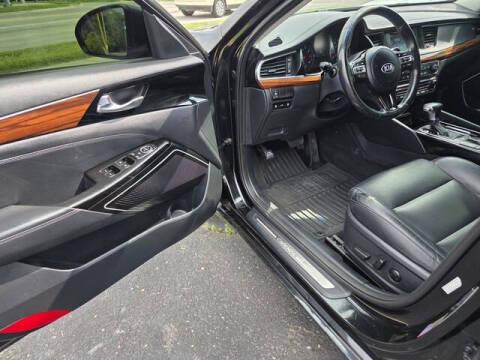 2017 Kia Cadenza Premium