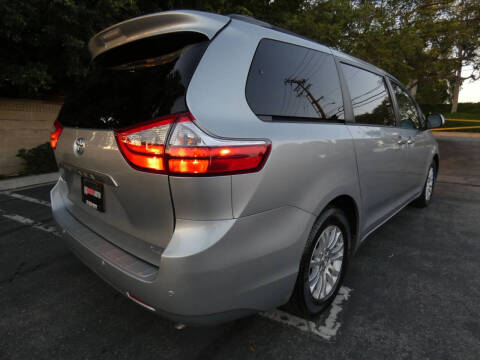 2015 Toyota Sienna