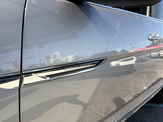 2021 Volkswagen Atlas Cross Sport V6 SE R-Line