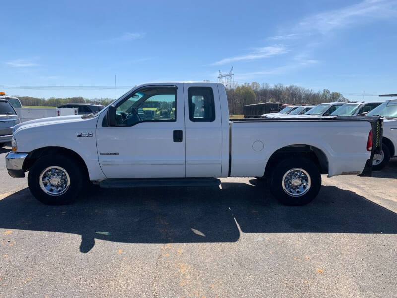 2001 Ford F-250 Super Duty XL photo 3