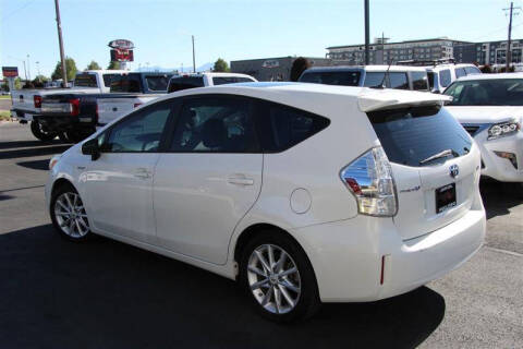 2012 Toyota Prius v Five