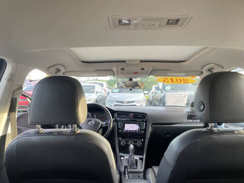 2015 Volkswagen Golf TSI SEL