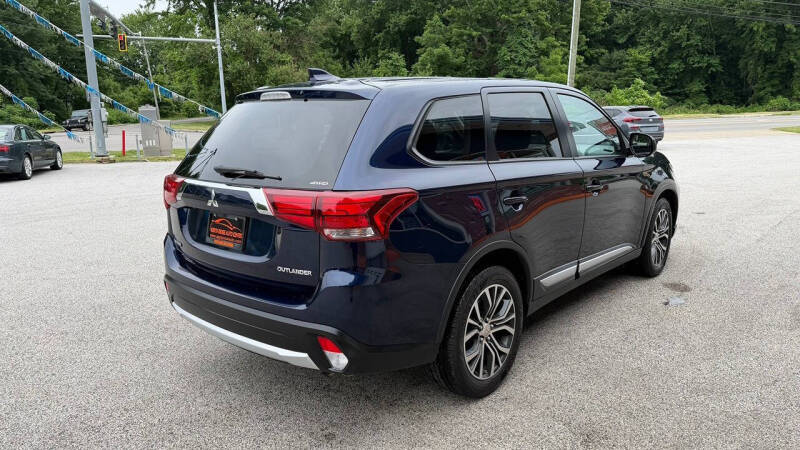 2017 Mitsubishi Outlander ES