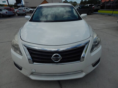 2015 Nissan Altima for sale at Auto Outlet of Sarasota in Sarasota FL