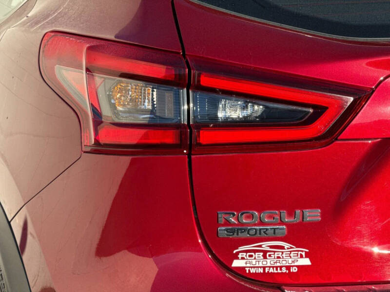 2022 Nissan Rogue Sport SL