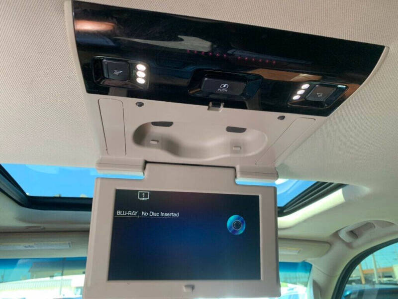 2016 Cadillac Escalade Luxury Collection