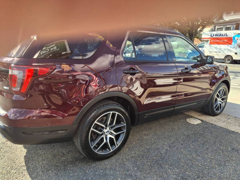 2018 Ford Explorer Sport