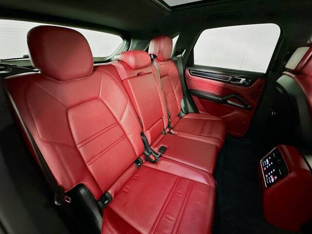 2022 Porsche Cayenne GTS