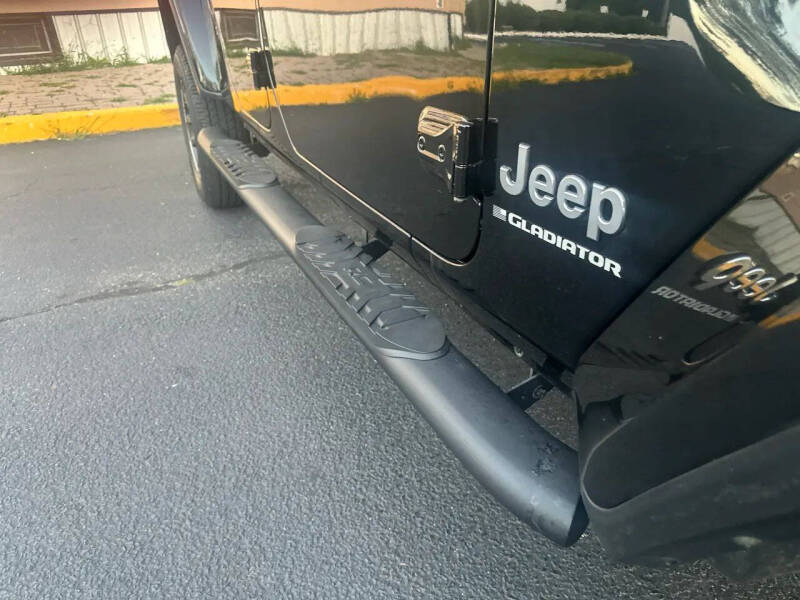 2023 Jeep Gladiator Overland