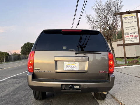 2011 GMC Yukon XL SLE
