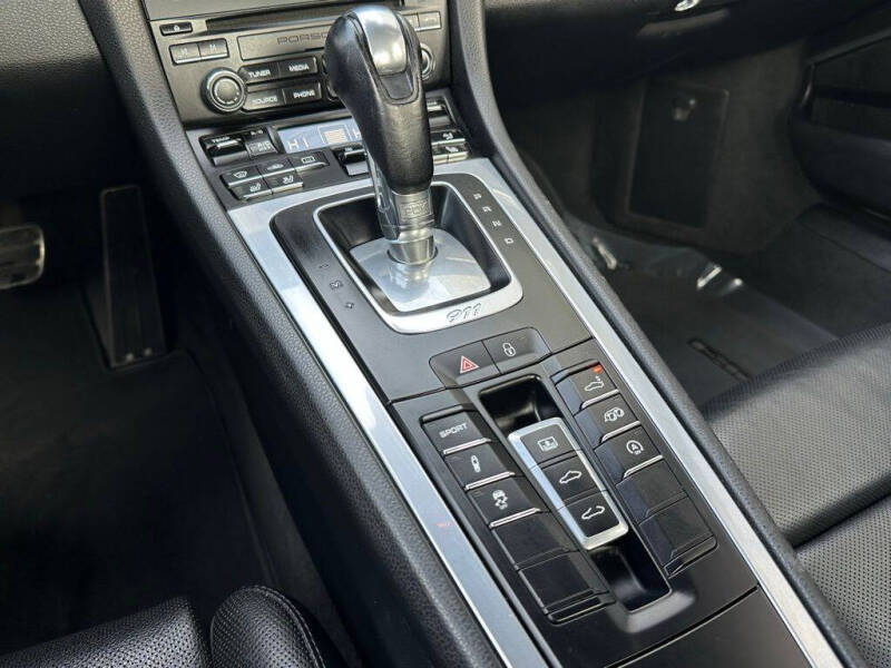 2018 Porsche 911 Carrera