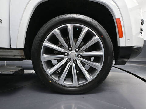 2023 Jeep Grand Wagoneer L Series II