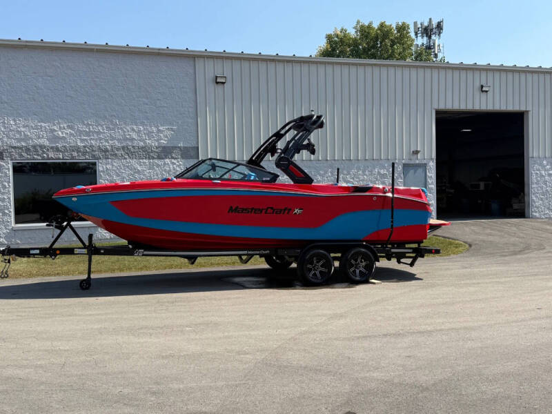 2022 MasterCraft XT24