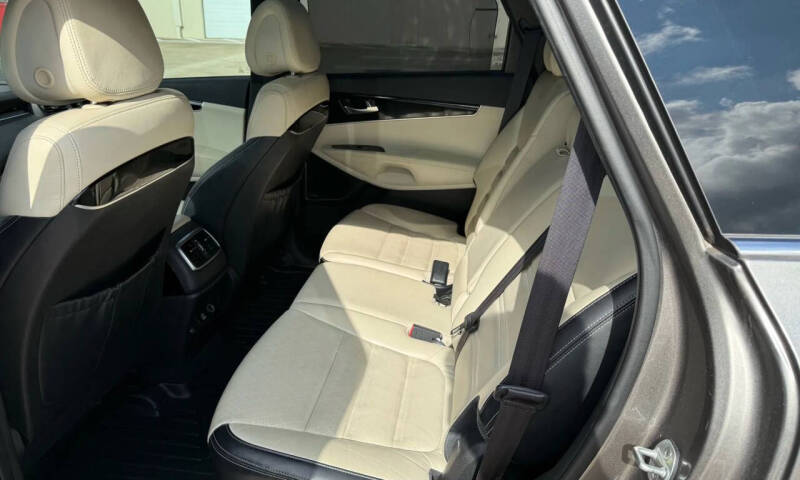 2016 Kia Sorento SX Limited V6