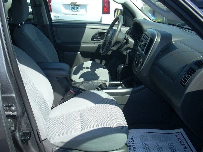 2005 Ford Escape XLT