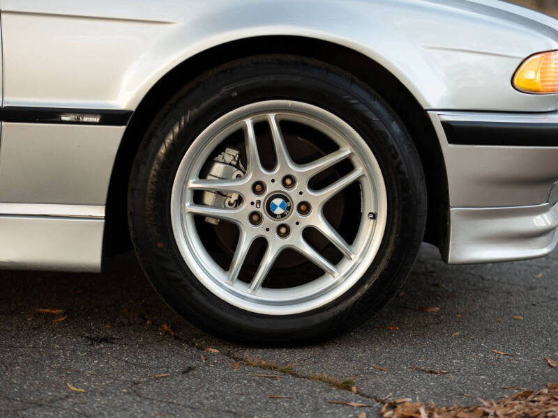 2001 BMW 7 Series 740i