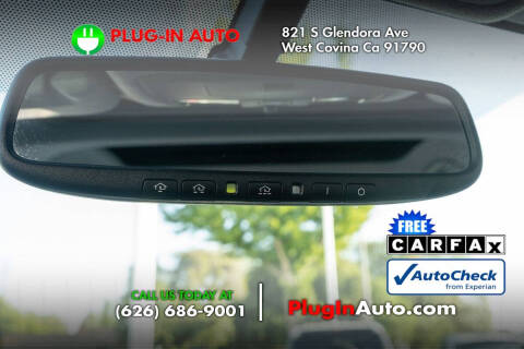 2013 Toyota Prius v Five