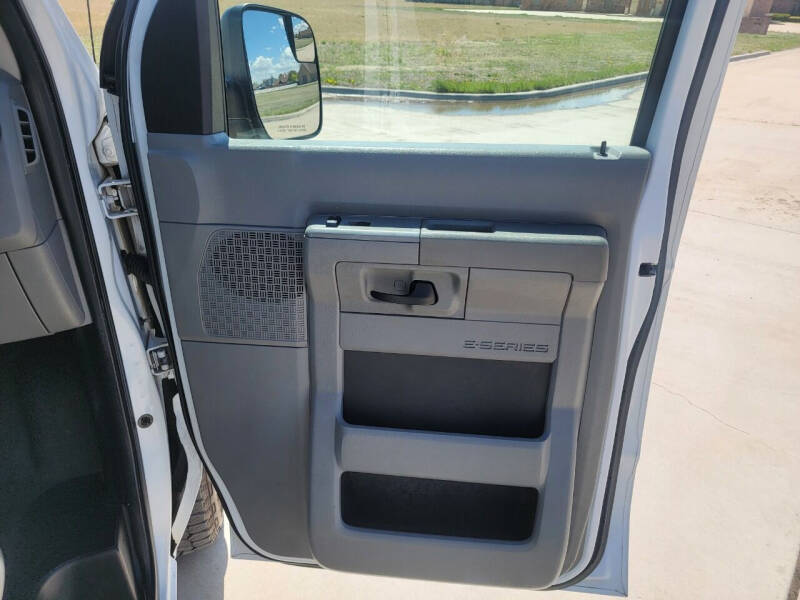 2010 Ford E-Series E-150 XL