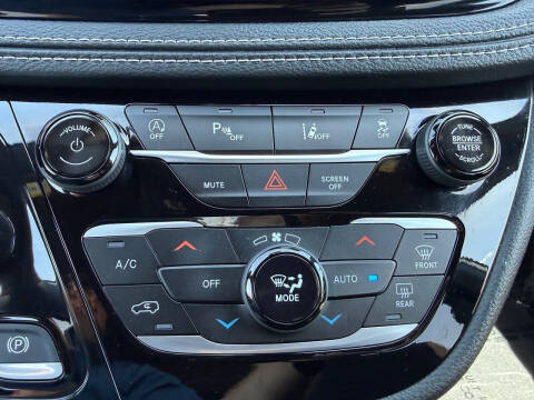 2024 Chrysler Pacifica Touring