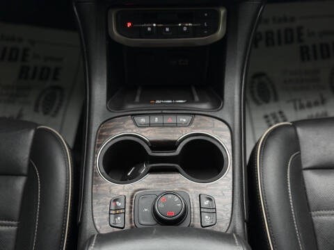 2020 GMC Acadia Denali