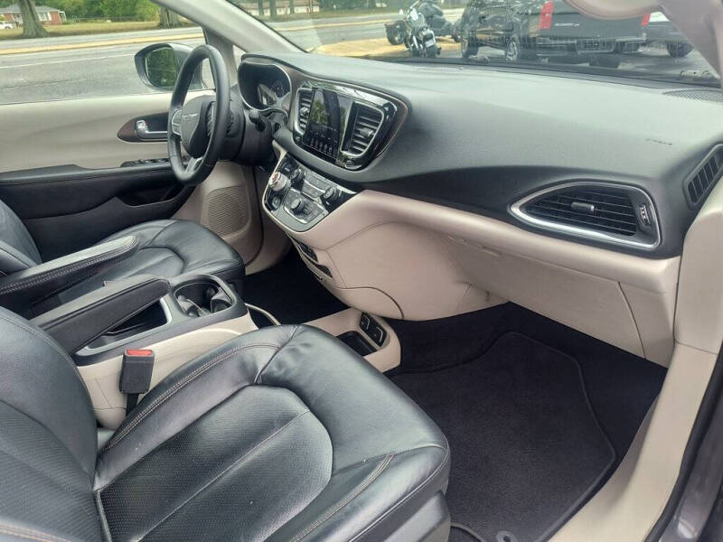 2018 Chrysler Pacifica Touring L Plus