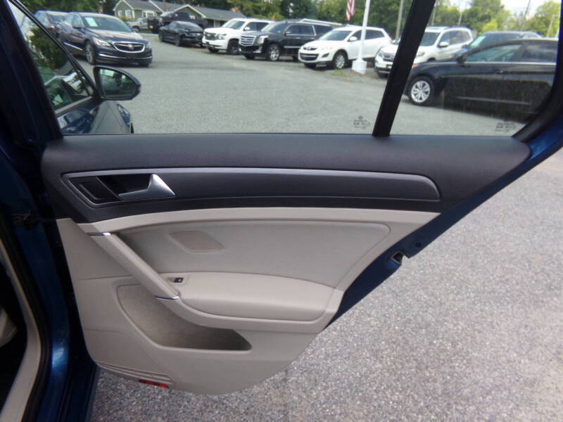 2018 Volkswagen Golf TSI S