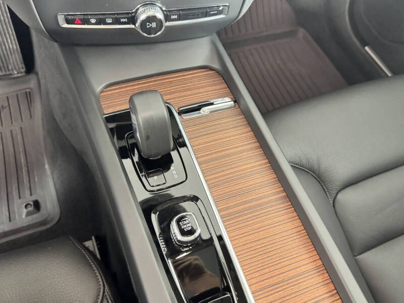 2024 Volvo S60 B5 Plus Dark Theme