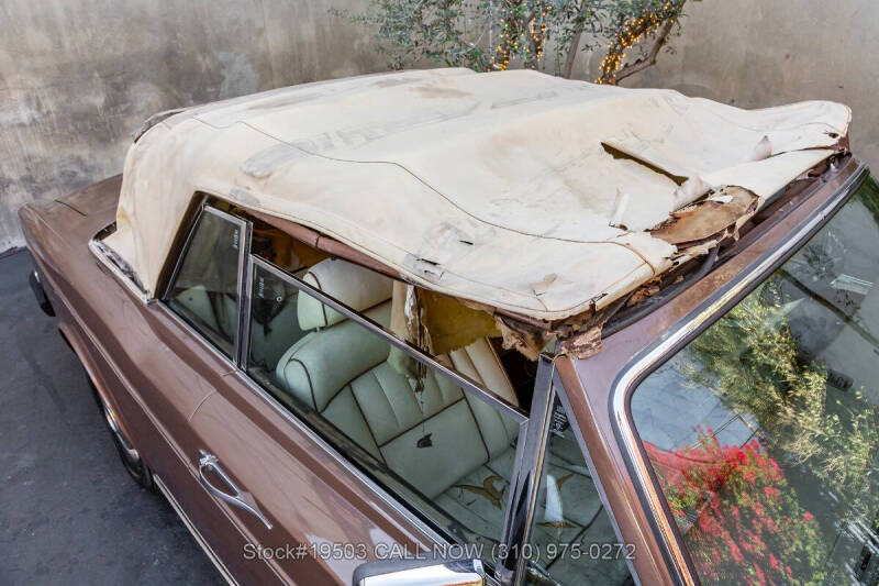 1976 Rolls-Royce Corniche