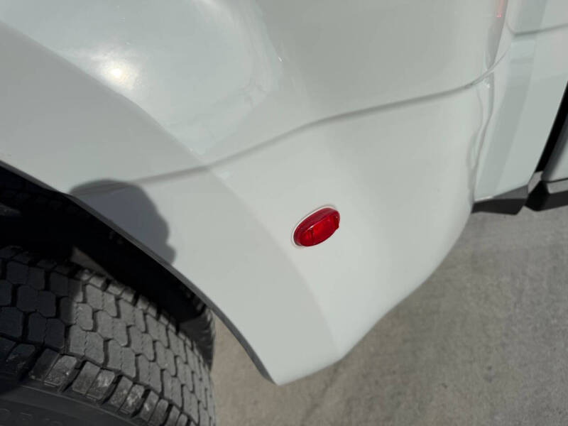 2026 Ford F-450 Super Duty Platinum