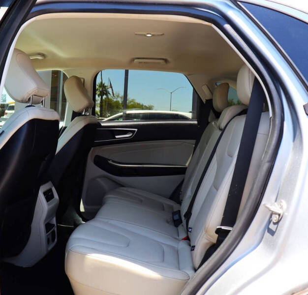2021 Ford Edge Titanium