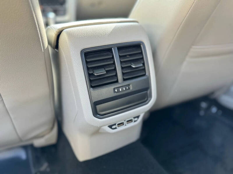 2019 Volkswagen Passat Wolfsburg