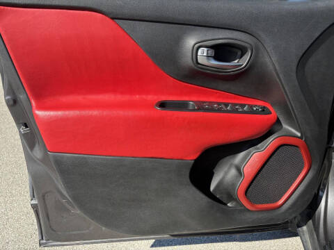 2017 Jeep Renegade Trailhawk