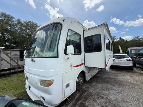 2005 Freightliner XCS Chassis